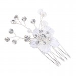 Accesoriu modern pentru decor par CA051 cu Cristale si perle Accesoriu modern pentru decor par CA051 cu Cristale si perle